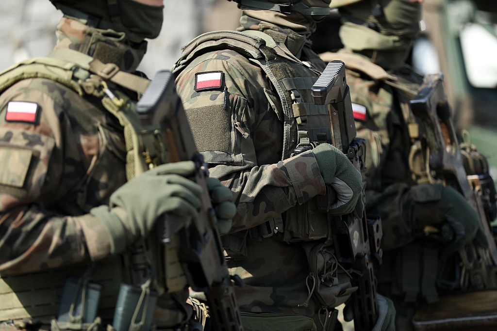 Польща через повітряні кулі з Білорусі закрила повітряний простір