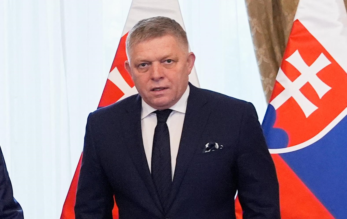 Фіцо зупинив екстрені поставки електрики Україні