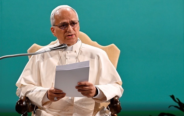 Папа Римський закликав священників відмовитися від ШІ для написання проповідей