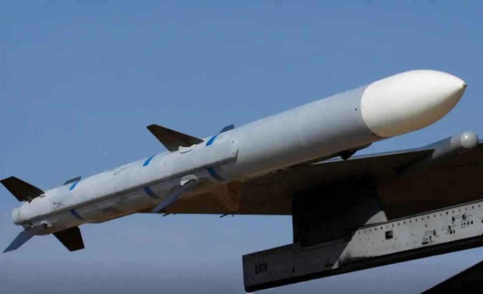 Протидія реактивним “шахедам” і крилатим ракетам: що відомо про ракети AIM