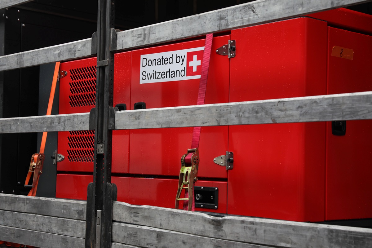 Швейцарія відправила Україні партію енергообладнання