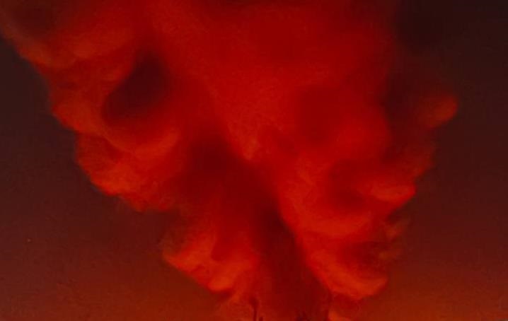 У Луганську палає нафтобаза